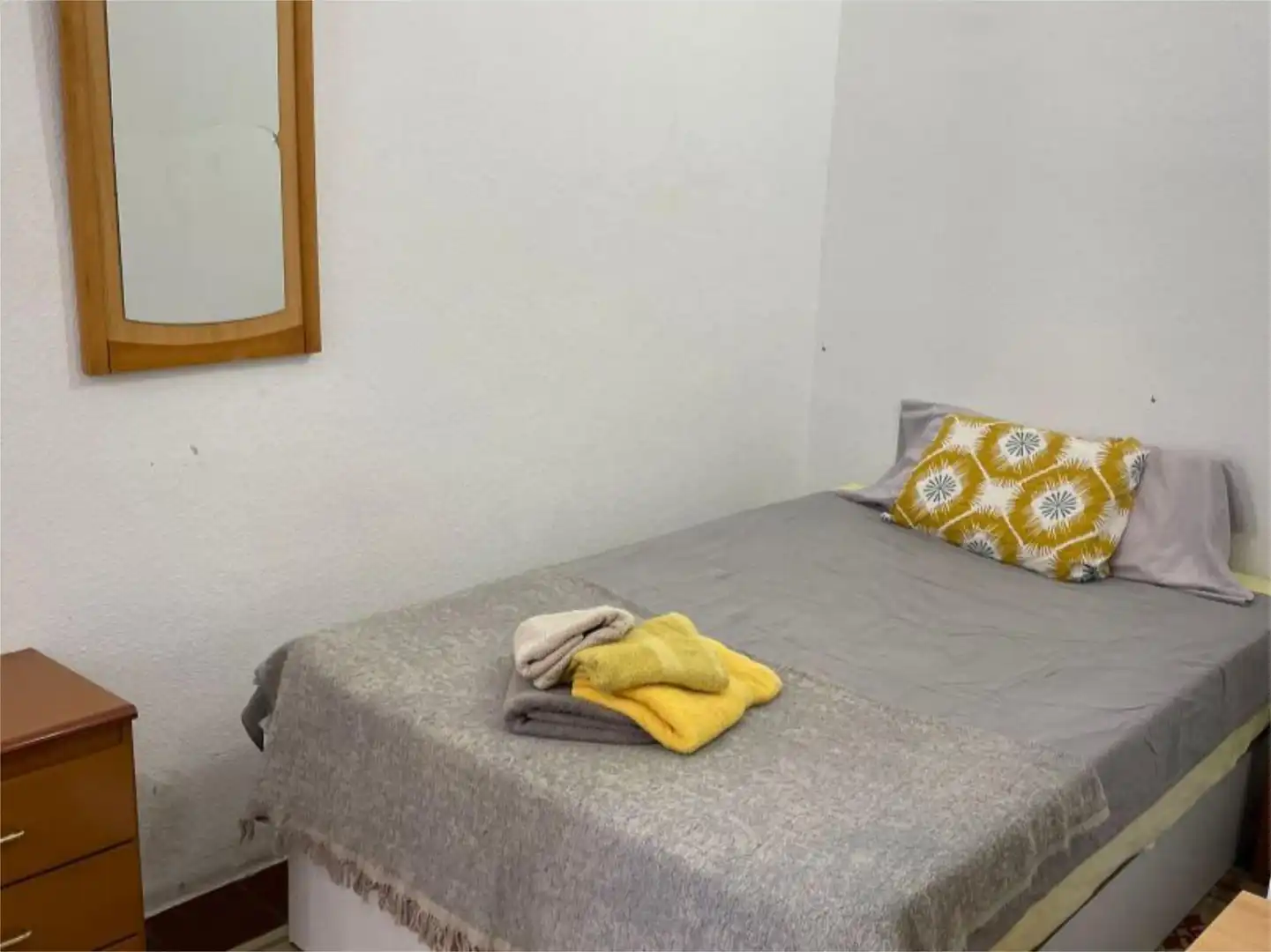 Habitació a Ronda de Sant Pau, 4, El Raval Dormitori de Pis per a compartir en Barcelona amb Aire condicionat, Calefacció i Moblat