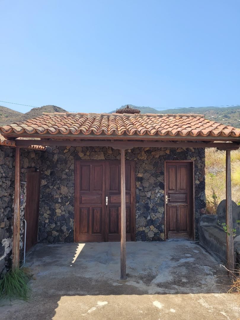 Exterior view of Country house for sale in Villa de Mazo  with Private garden