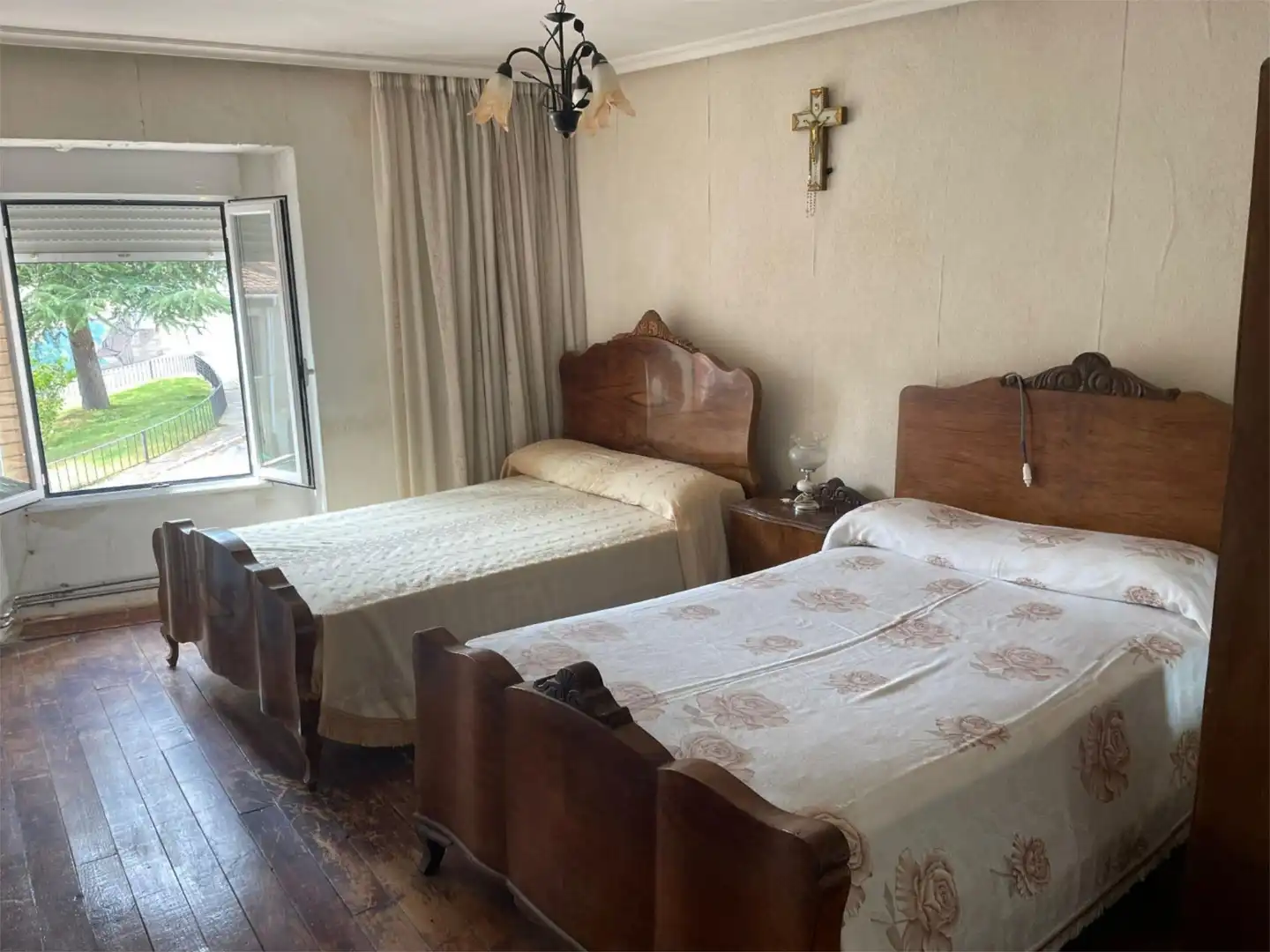 Finca rústica en venda a Travesía Cementerio Viejo, 5, Ferral del Besnega Dormitori de Finca rústica en venda en San Andrés del Rabanedo amb Calefacció, Parquet i Traster