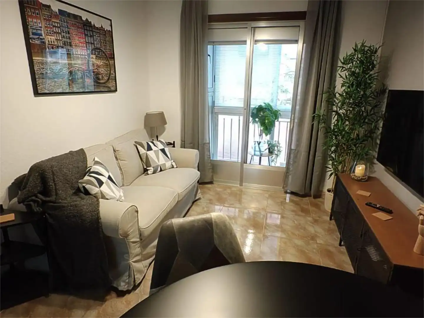 Room in Calle de Vicente López Abadía, 1, La Magdalena Room in Calle de Vicente López Abadía, 1, La Magdalena