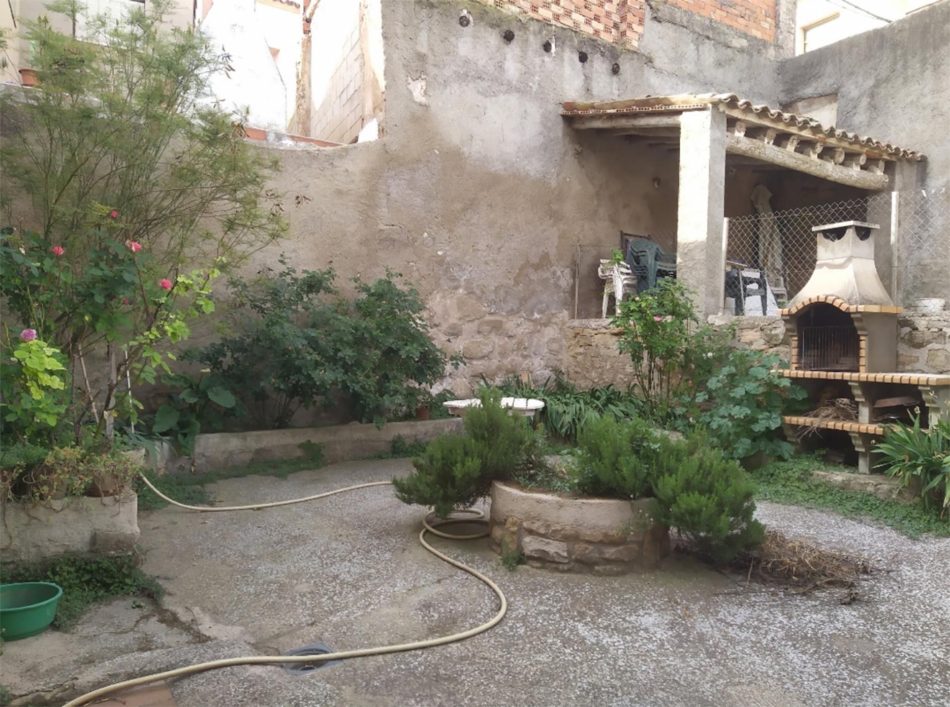 Jardí de Casa adosada en venda en Castelserás amb Jardí privat, Terrassa i Moblat