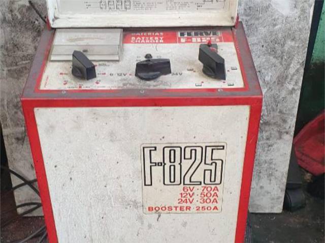 Nave industrial en Venta en Calle de la Sierra de Albarracín, 3 en Montserrat - Parque Empresarial