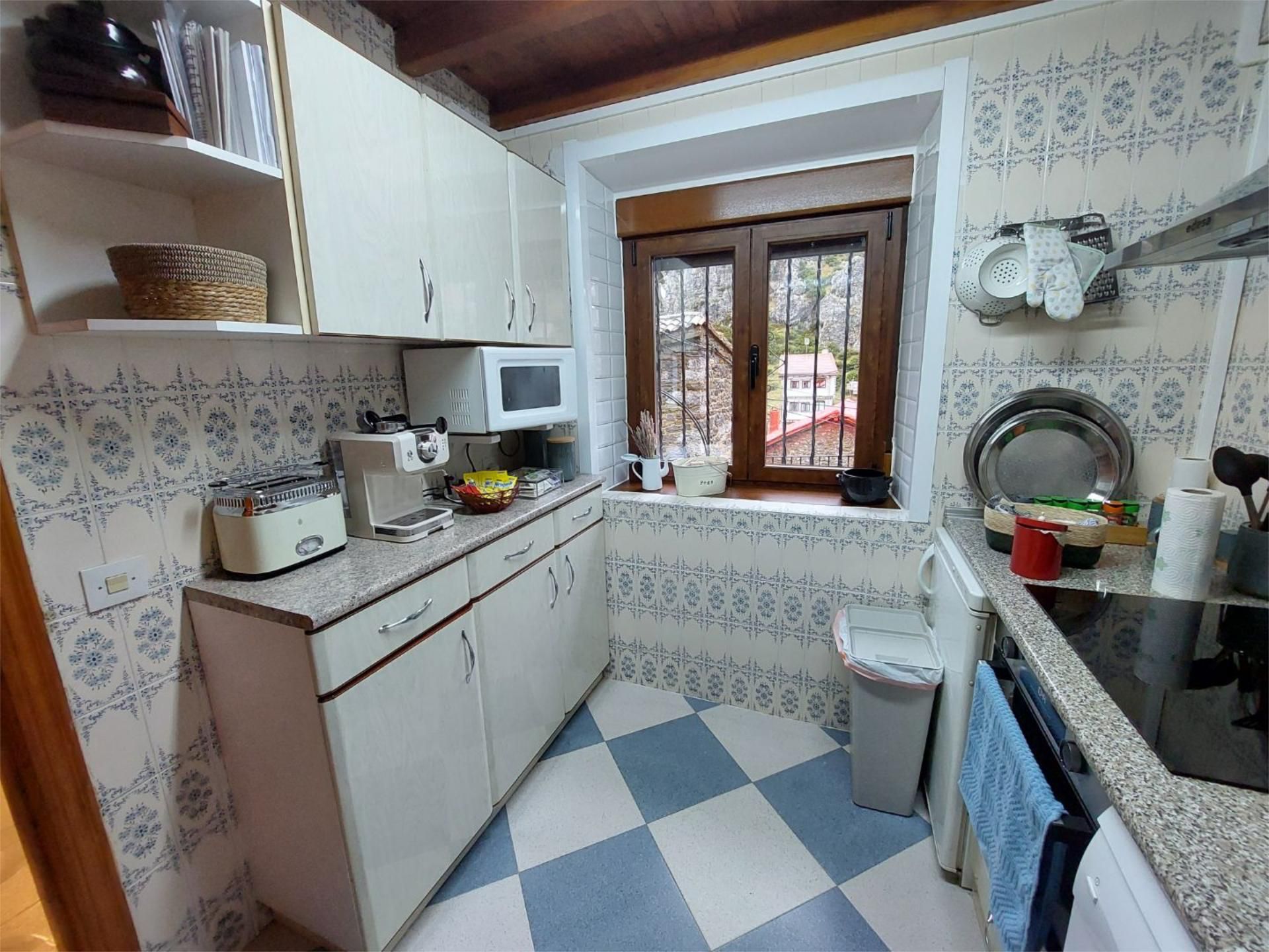 Cuina de Casa o xalet de lloguer en Boca de Huérgano amb Terrassa