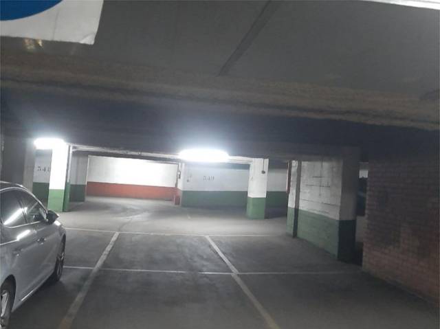 Garaje en Alquiler en Calle de La Hiruela, 4 en Peñagrande