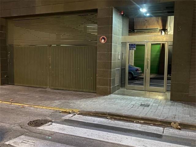 Garaje en Venta en Carrer del Periodista José Ombuen, 6 en Exposició