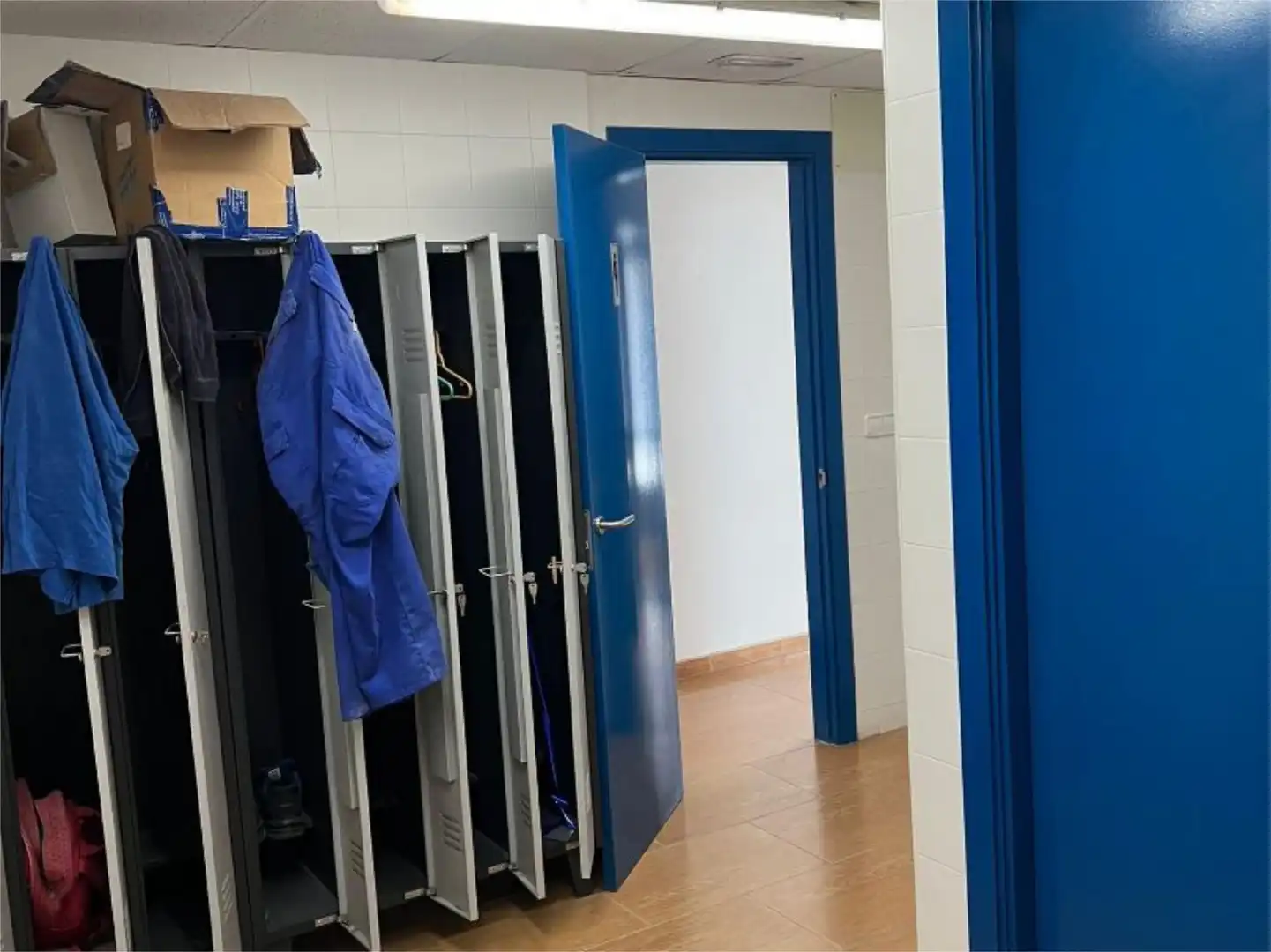 Fabrikhallen zum Verkauf in Montornès del Vallès mit Klimaanlage, Heizung und Möbliert