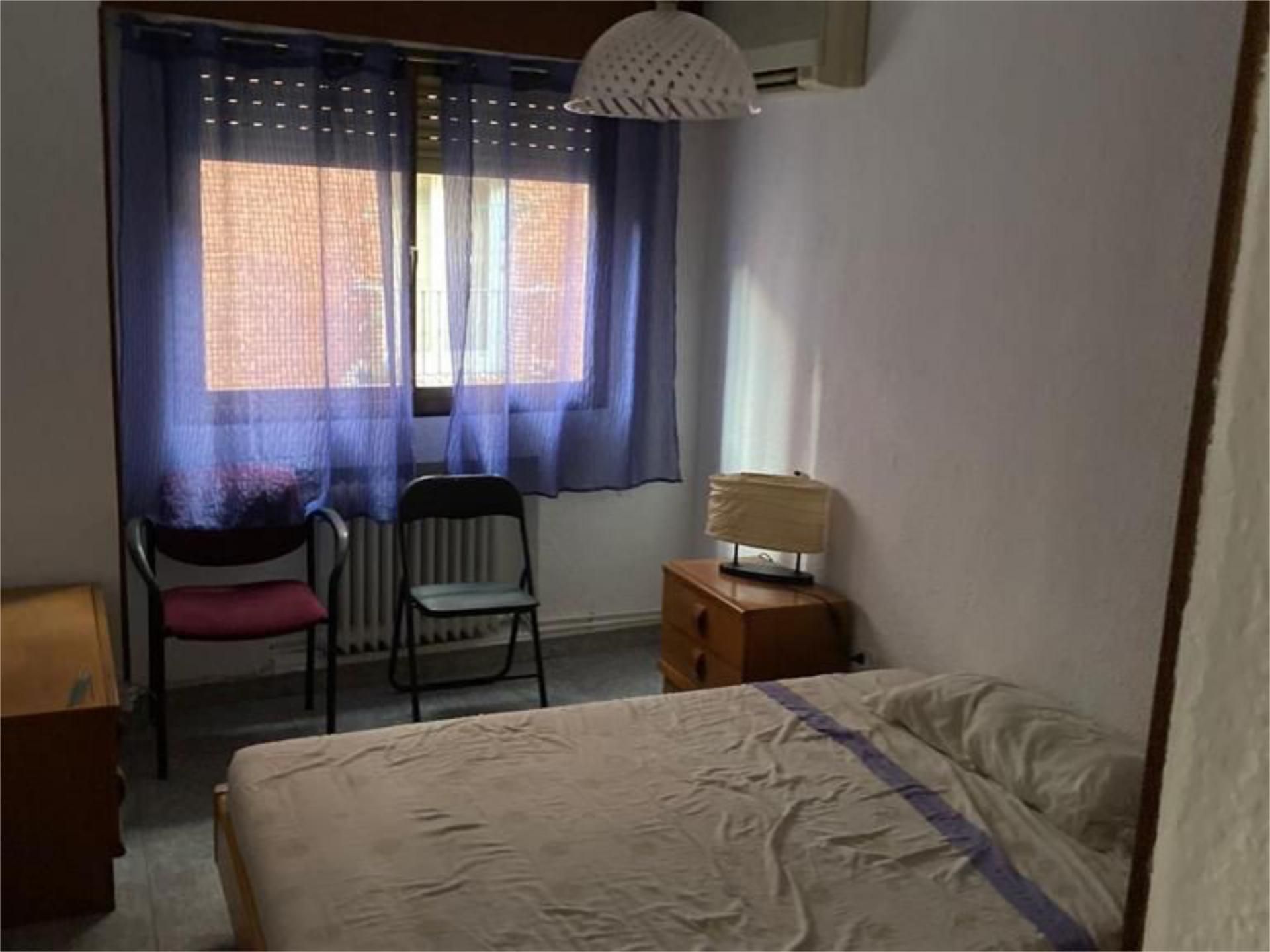 Flat for share in Calle de los Tres Peces, 11, Embajadores - Lavapiés Flat for share in Calle de los Tres Peces, 11, Embajadores - Lavapiés