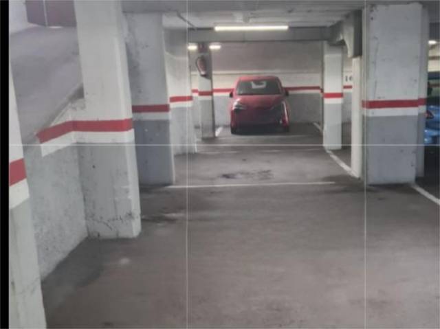 Garaje en Venta en Carrer de Francesc Moragas, 90 en Riu Sud