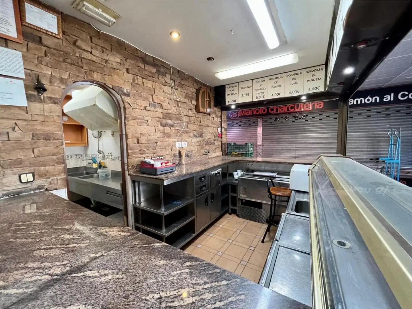 Commercial properties for sale in Avenida de San Luis, 76, Pinar del Rey Commercial properties for sale in Madrid with Furnished