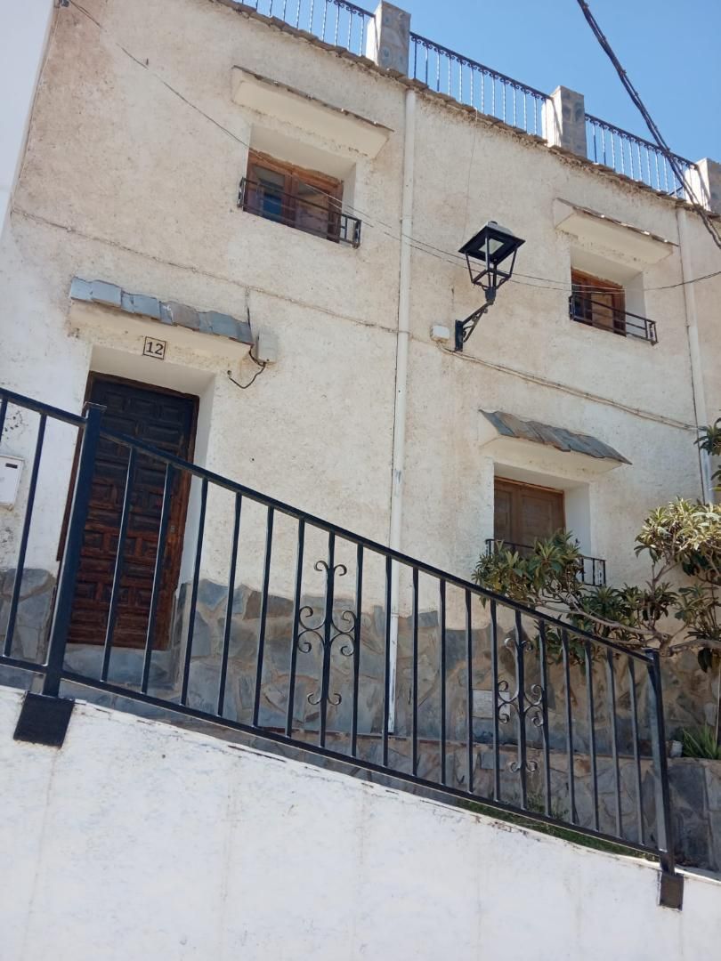 Exterior view of Single-family semi-detached for sale in Las Tres Villas  with Heating, Terrace and Furnished