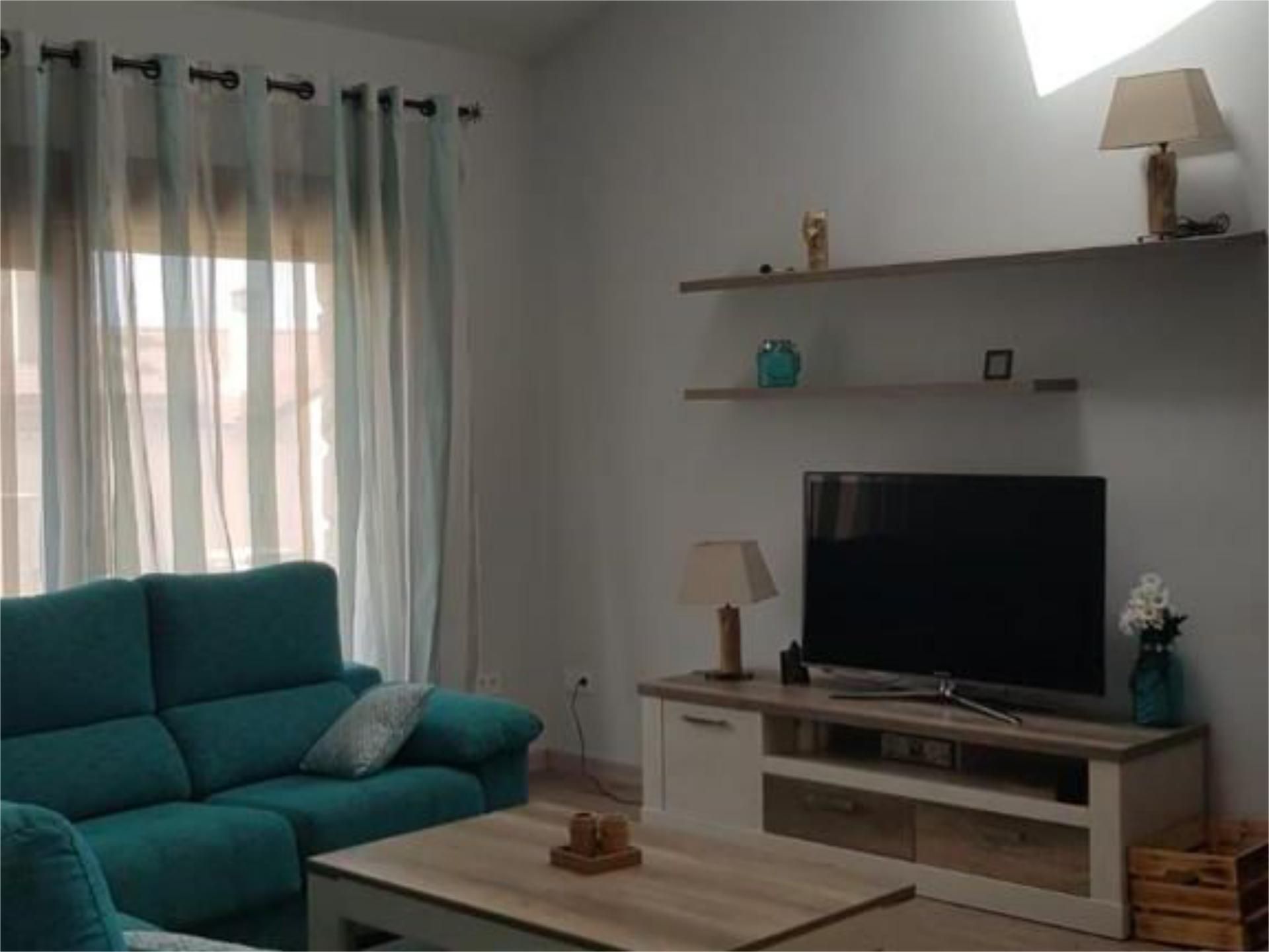Sala d'estar de Casa adosada en venda en Cerezo de Arriba amb Calefacció i Terrassa