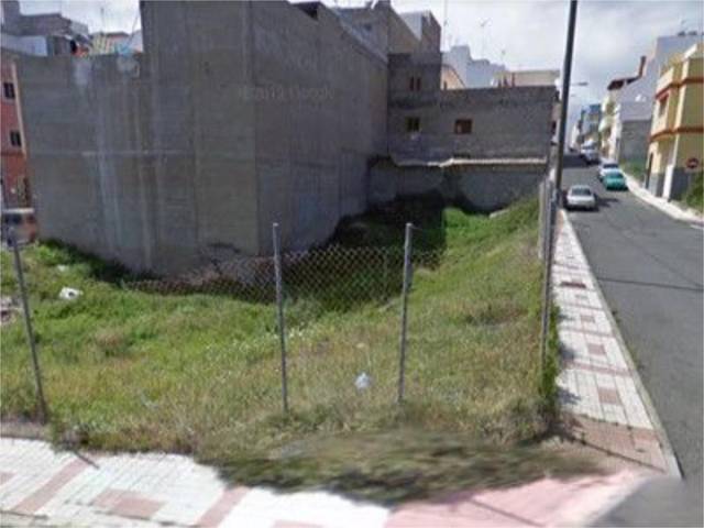 Terreno en Venta en Calle Hermanos Toledo Suarez, 19 en Carretera Centro