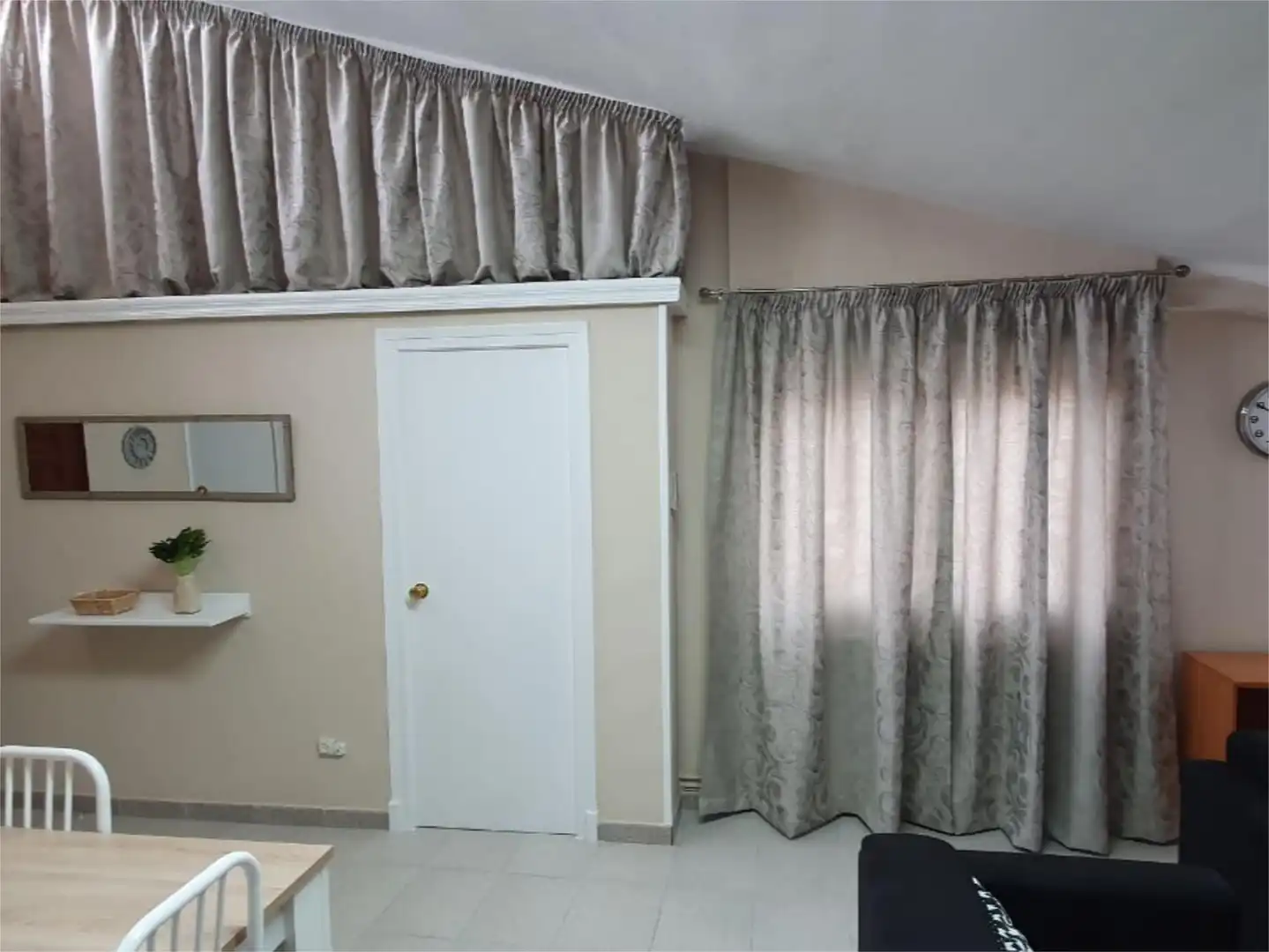 Ático en venta en Calle Mayor, 12, Arnedo Habitación de Ático en venta en Arnedo con Aire acondicionado