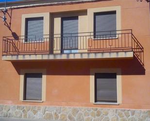 Exterior view of Single-family semi-detached for sale in Hinojosa de Duero  with Balcony