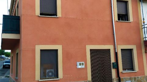 Foto 2 von Einfamilien-Reihenhaus zum Verkauf in Calle Salas Pombo, 24, Hinojosa de Duero, Salamanca
