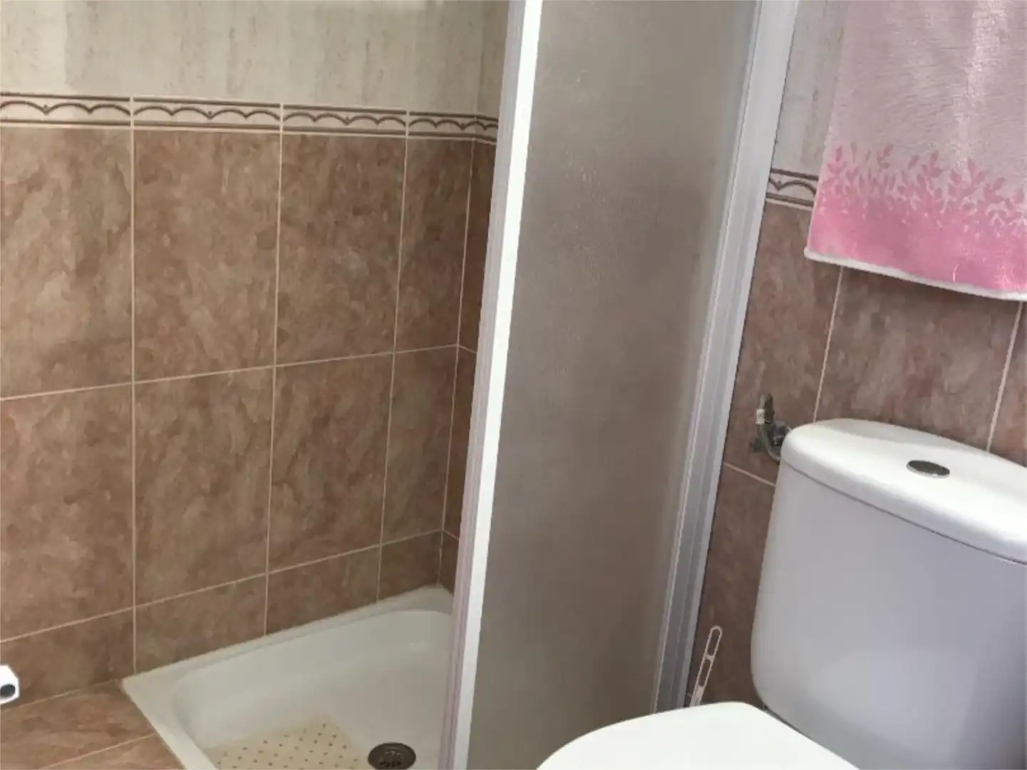 Badezimmer von Einfamilien-Reihenhaus zum Verkauf in Zalamea de la Serena mit Terrasse, Abstellraum und Balkon