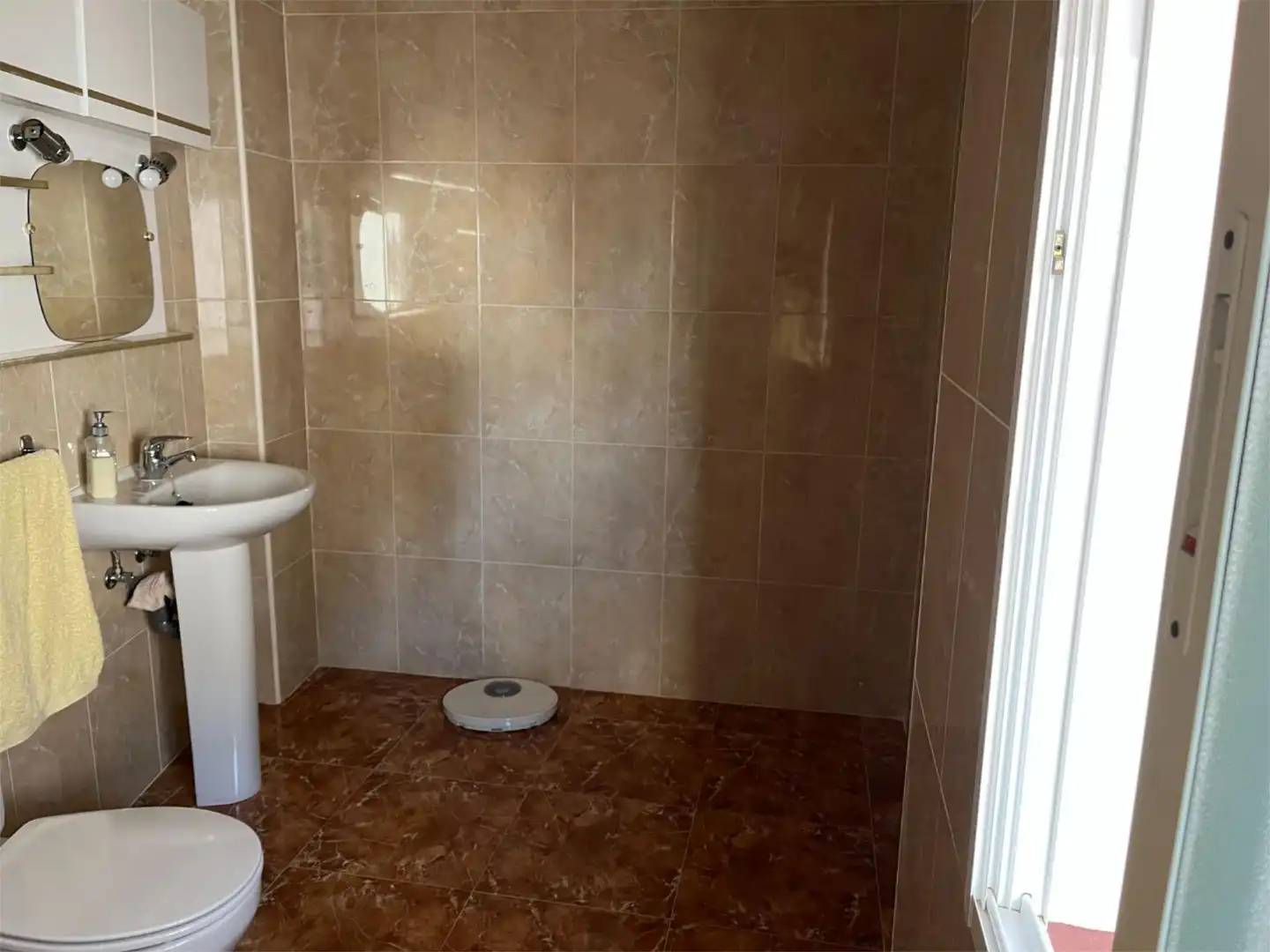 Badezimmer von Einfamilien-Reihenhaus zum Verkauf in Zalamea de la Serena mit Terrasse, Abstellraum und Balkon