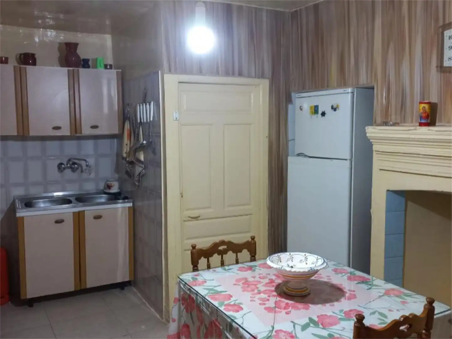 Casa adosada en venda a Calle Santa Ana, 71, La Puebla de Almoradiel Cuina de Casa adosada en venda en La Puebla de Almoradiel