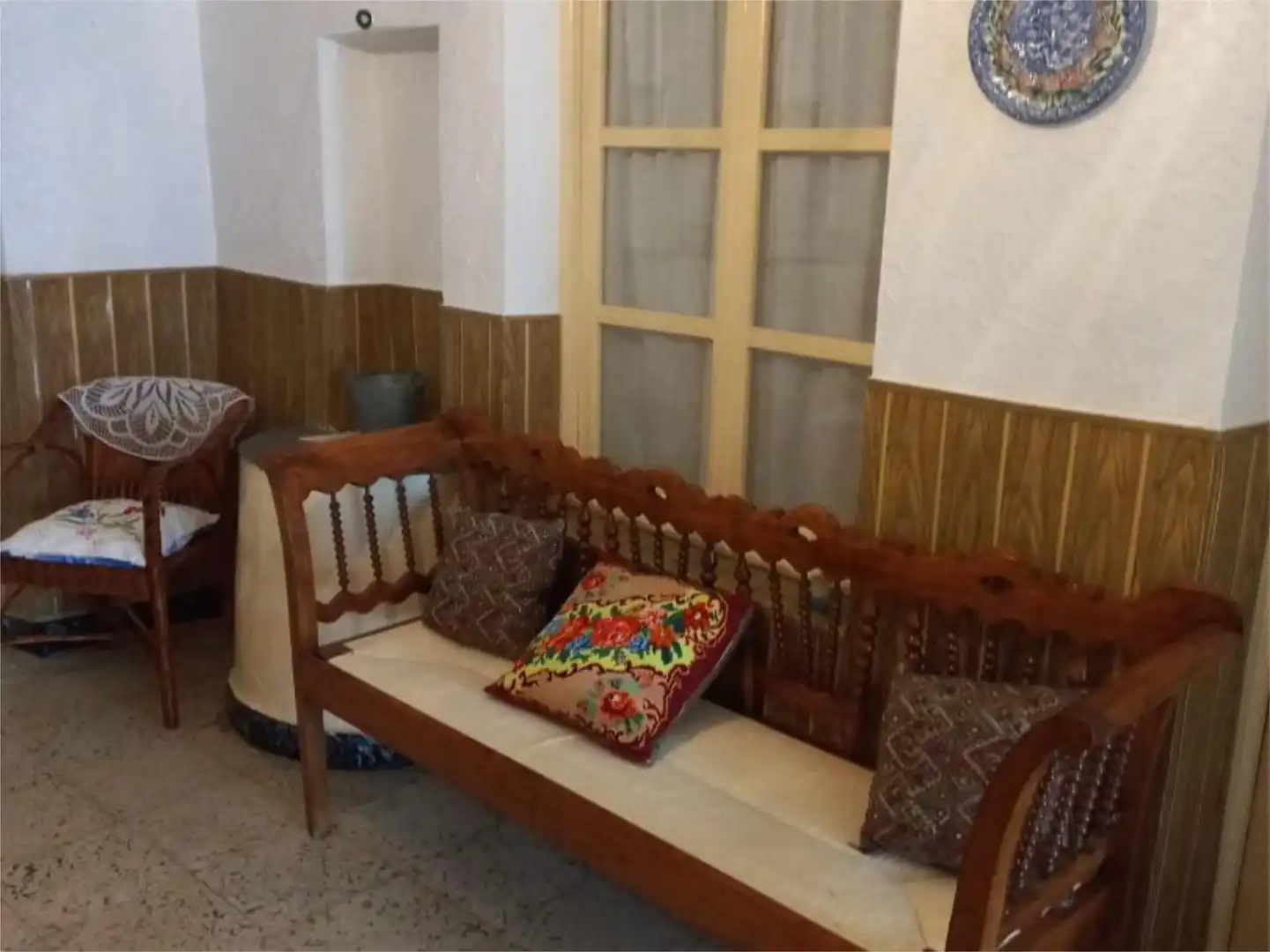 Casa adosada en venda a Calle Santa Ana, 71, La Puebla de Almoradiel Sala d'estar de Casa adosada en venda en La Puebla de Almoradiel