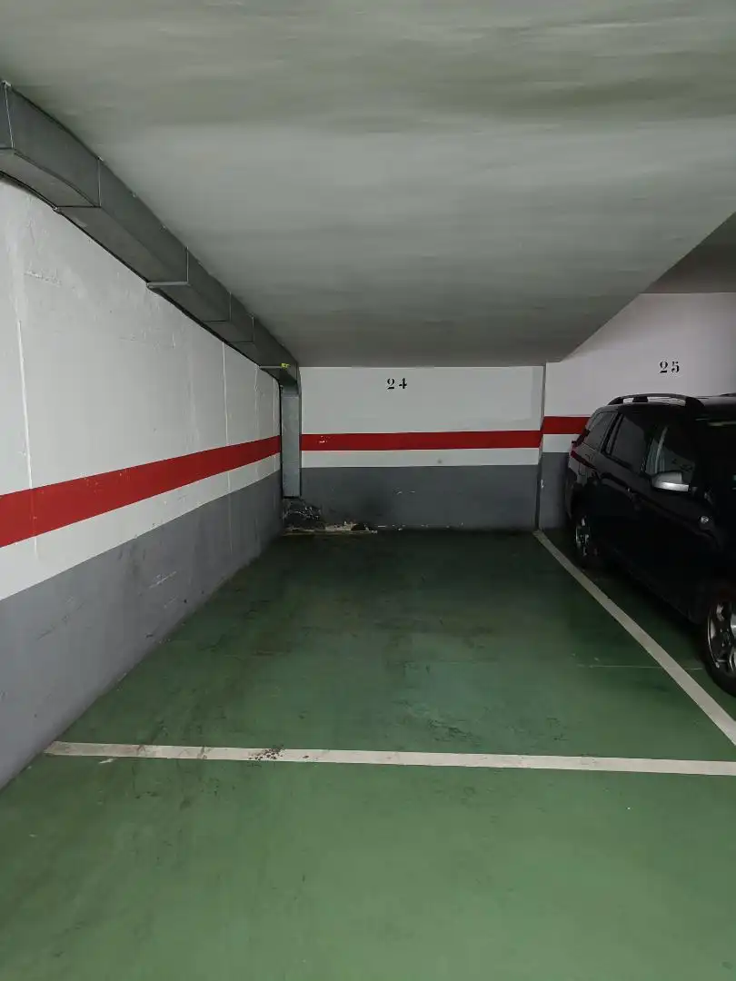 Aparcament de Garatge de lloguer en Zaragoza