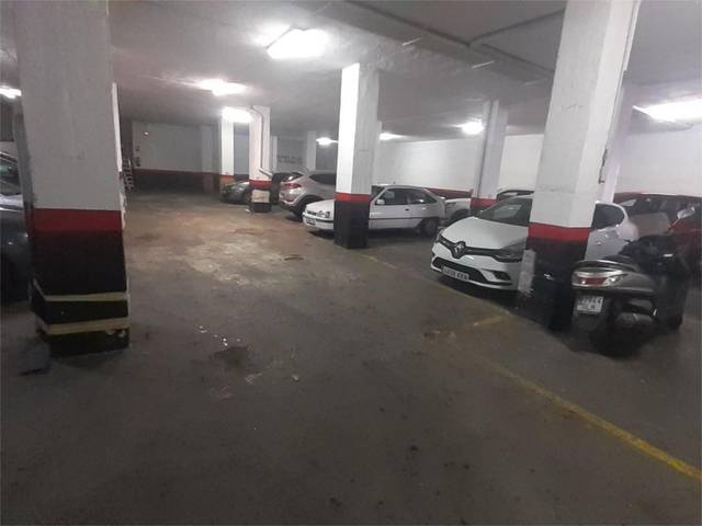 Garaje en Venta en Dario Regoyo Plaza, 9 en Azeta - Abatxolo