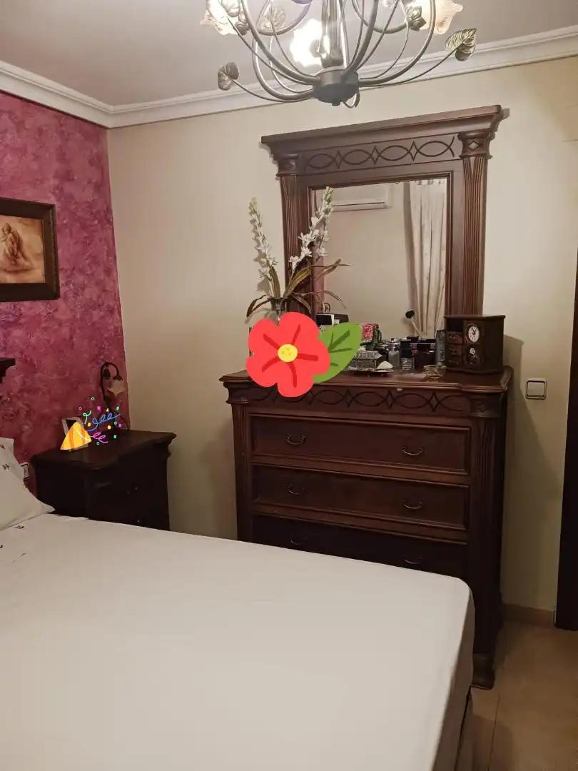 Casa adosada en venda a Calle Manuel Manzano García, 43, La Carolina Dormitori de Casa adosada en venda en La Carolina amb Aire condicionat i Terrassa