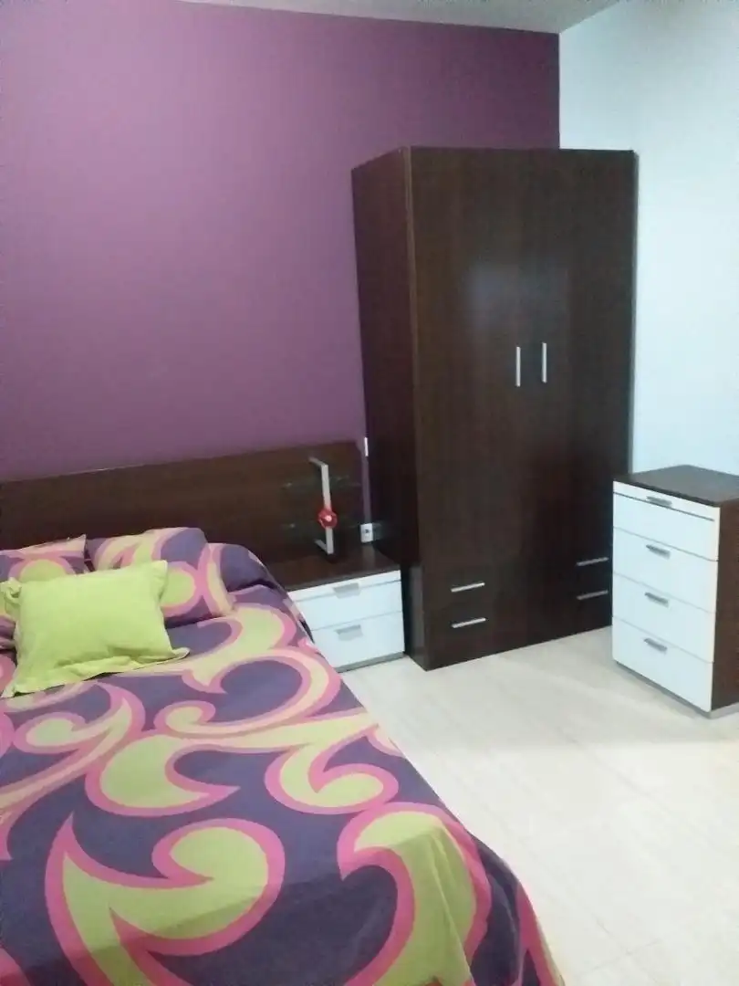 Bedroom of Flat for rent in Badajoz  with Air Conditioner, Furnished and Washing machine