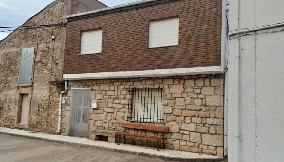 Foto 1 de Casa adosada en venda a Calle Aldeadávila, 11, Aldeadávila de la Ribera, Salamanca