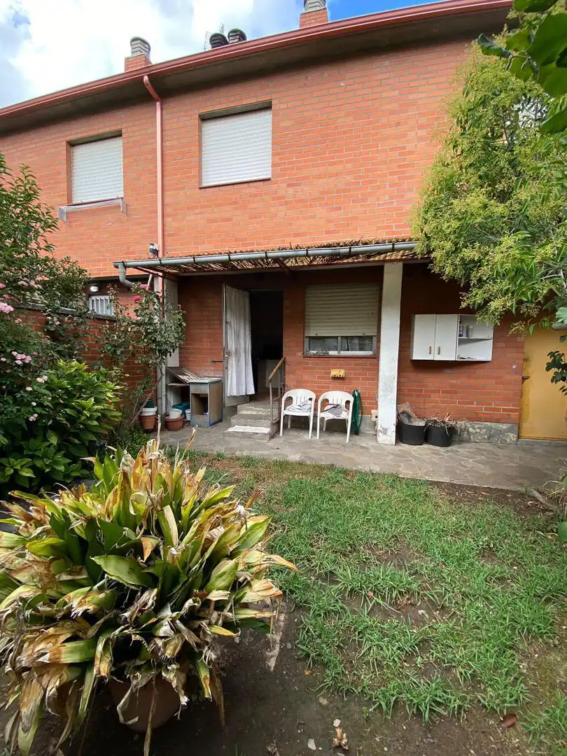 Dúplex en venta en Travesía a Mariano Enríquez, 5, Cacabelos Jardín de Dúplex en venta en Cacabelos con Jardín privado