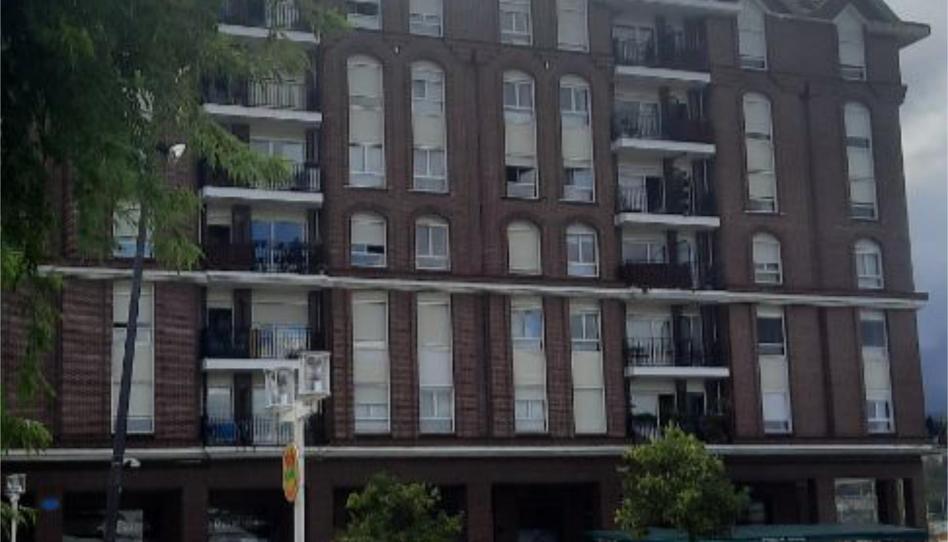 Garage to rent in Calle Islas Canarias, 99, San Ignacio - Elorrieta, Bizkaia - image 1 Photo 1 of Garage to rent in Calle Islas Canarias, 99, San Ignacio - Elorrieta, Bizkaia