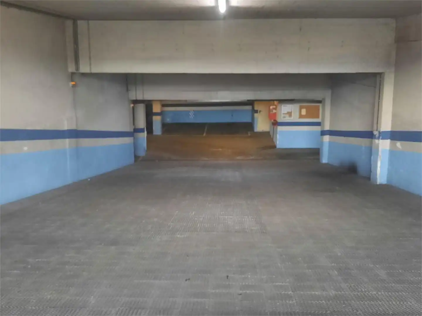 Garaje de alquiler en Calle Islas Canarias, 99, San Ignacio - Elorrieta