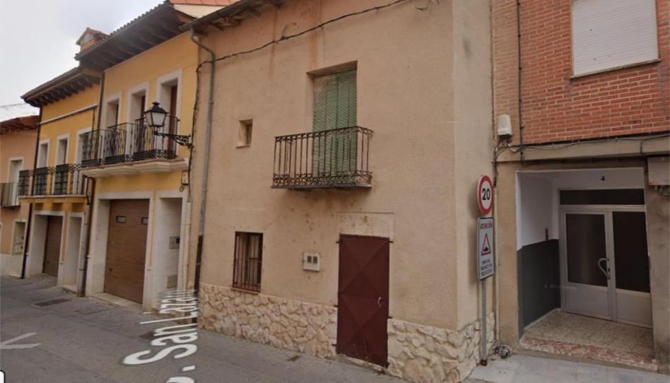 Foto 1 de Casa adosada en venda a Calle San Lázaro, 30, Peñafiel, Valladolid