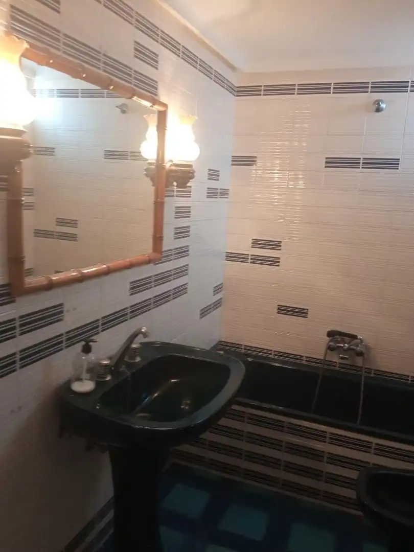 Bathroom of Flat for sale in Plasencia  with Terrace, Storage room and Oven
