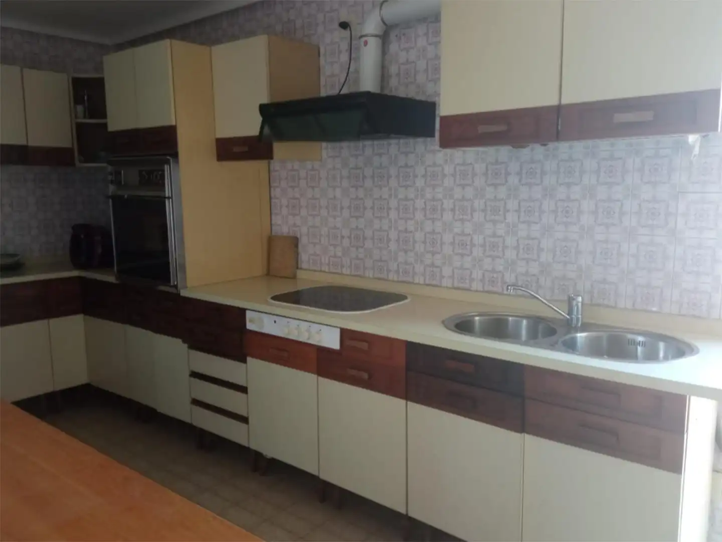 Kitchen of Flat for sale in Plasencia  with Terrace, Storage room and Oven