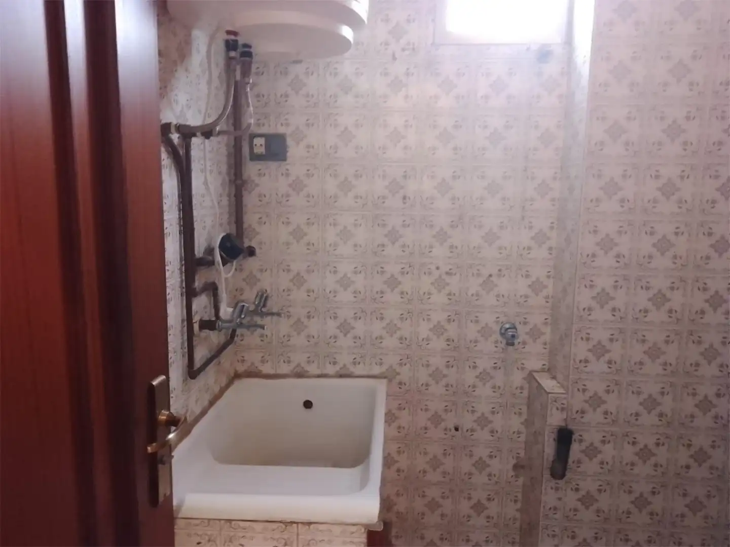 Bathroom of Flat for sale in Plasencia  with Terrace, Storage room and Oven