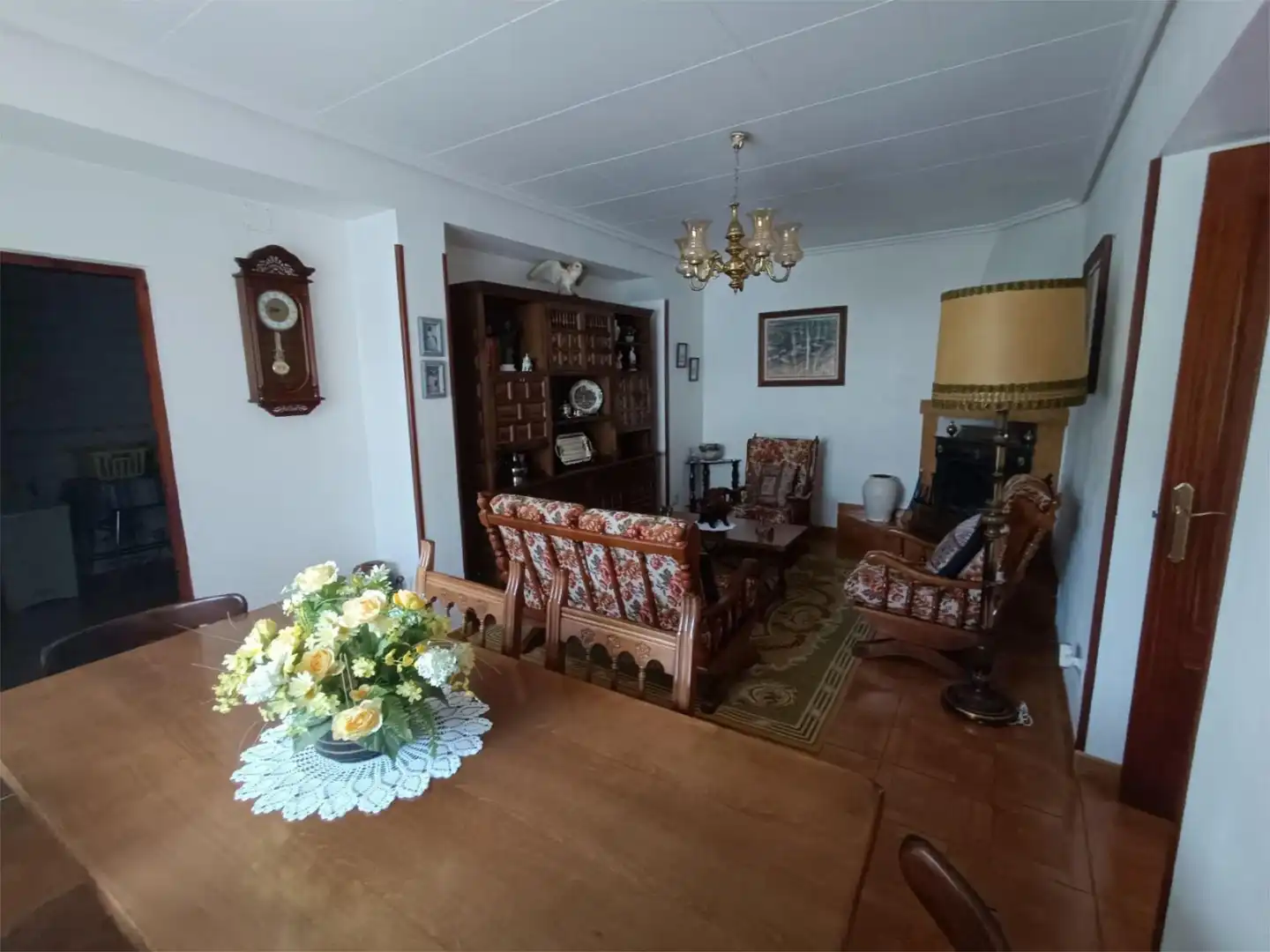Casa adosada en venta en Valle de Valdebezana Sala de estar de Casa adosada en venta en Valle de Valdebezana con Calefacción, Jardín privado y Parquet