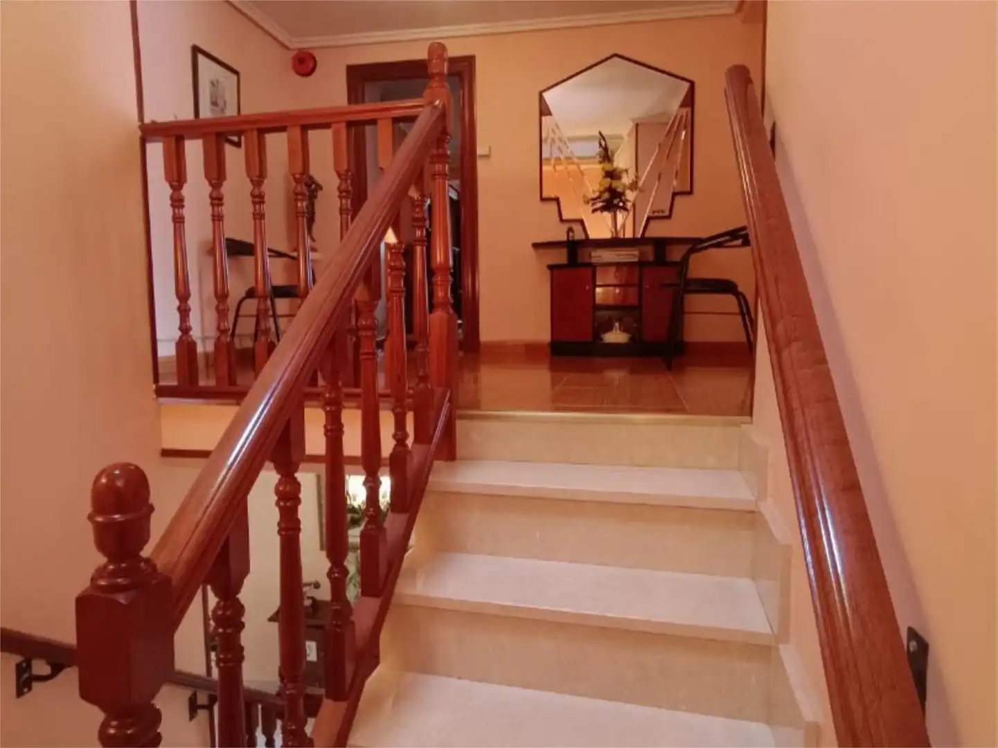 Casa adosada en venta en Valle de Valdebezana Casa adosada en venta en Valle de Valdebezana con Calefacción, Jardín privado y Parquet