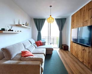 Living room of Flat to rent in Badalona  with Air Conditioner, Heating and Parquet flooring