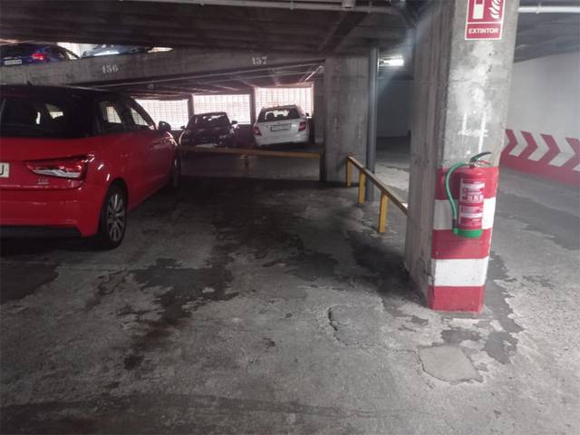 Garaje en Alquiler en Calle Casas de Campos, 13 en Ensanche Centro - Puerto