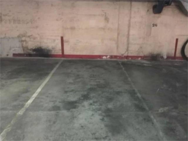 Garaje en Venta en Carrer d'Enric Granados, 78 en Centre - Nucli Antic