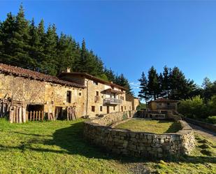 Außenansicht von Haus oder Chalet miete in Luena  mit Balkon