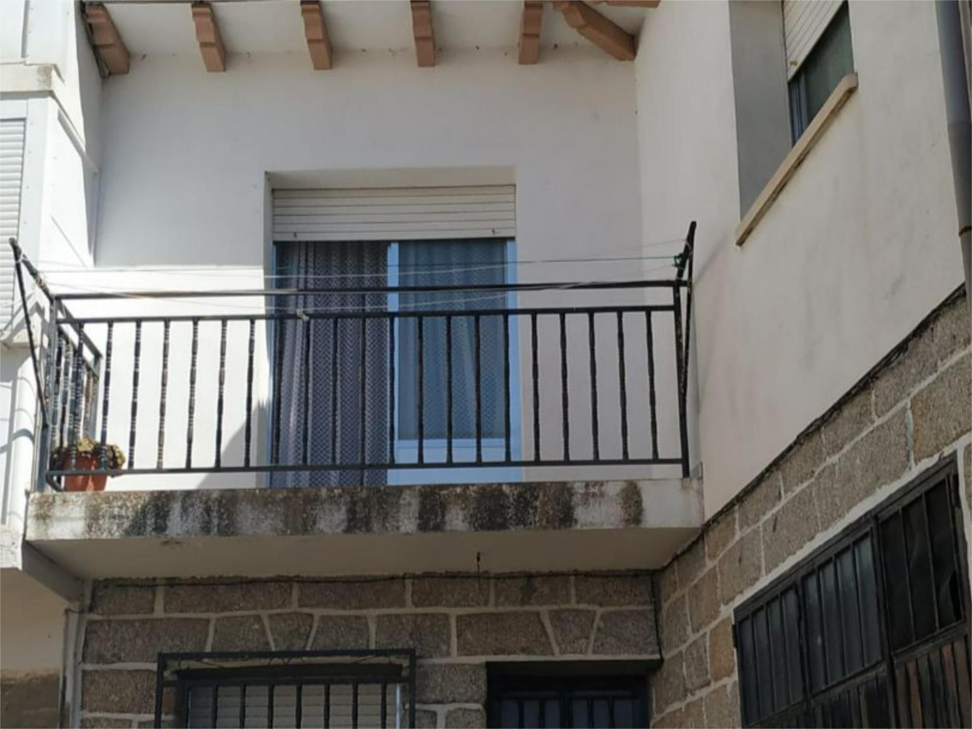 Terrassa de Casa adosada en venda en Navalosa amb Calefacció, Moblat i Balcó