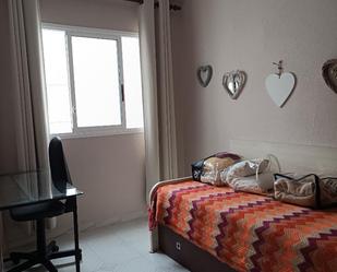 Bedroom of Flat to share in  Santa Cruz de Tenerife Capital  with Terrace, Furnished and Oven