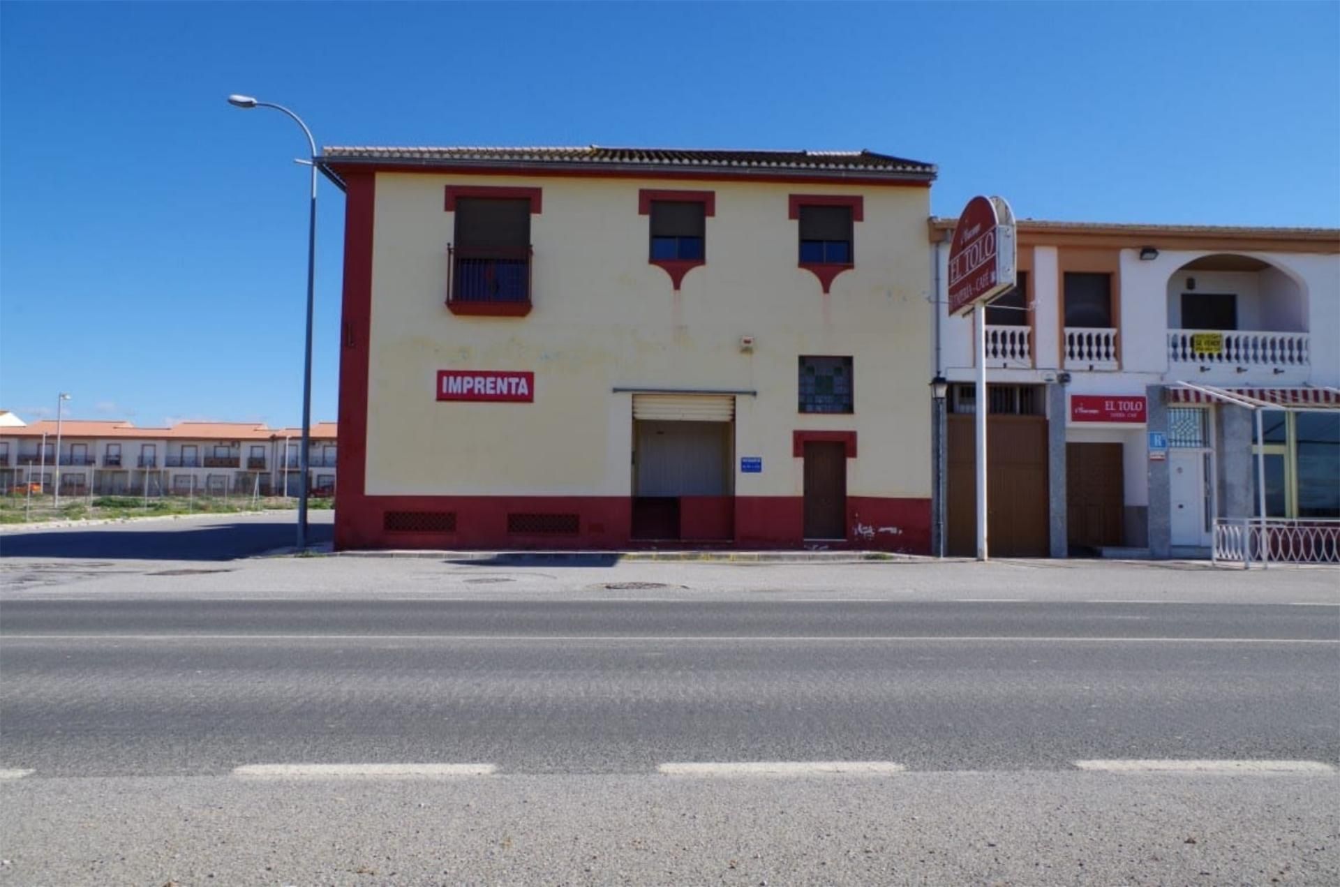 Exterior view of House or chalet for sale in Pinos Puente  with Air Conditioner, Terrace and Balcony