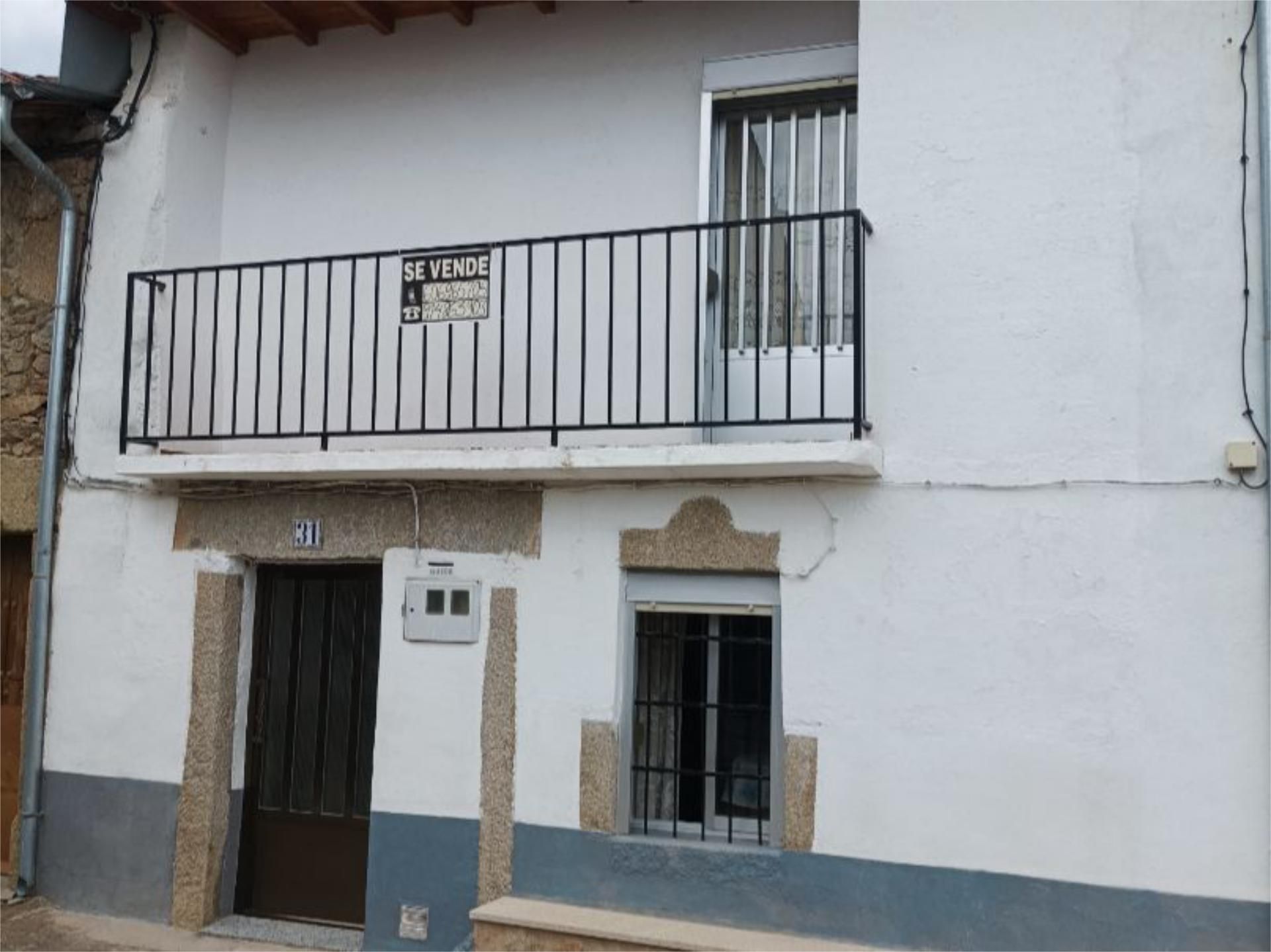 Vista exterior de Finca rústica en venda en Medinilla amb Balcó