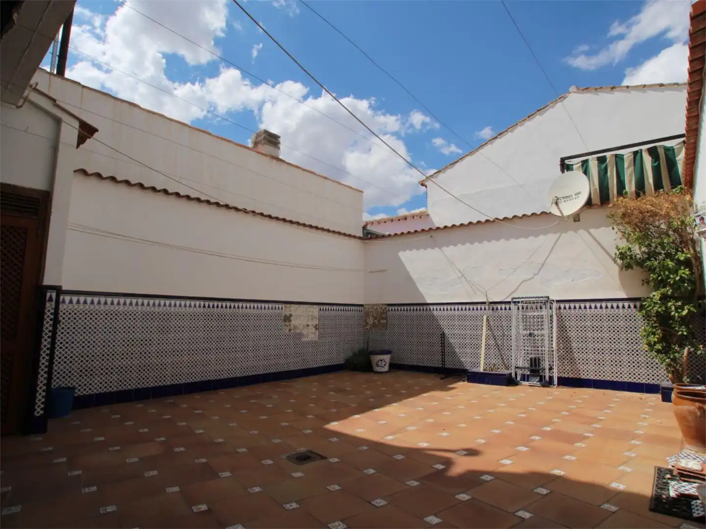 Vista exterior de Dúplex en venda en Azuaga amb Aire condicionat, Calefacció i Terrassa