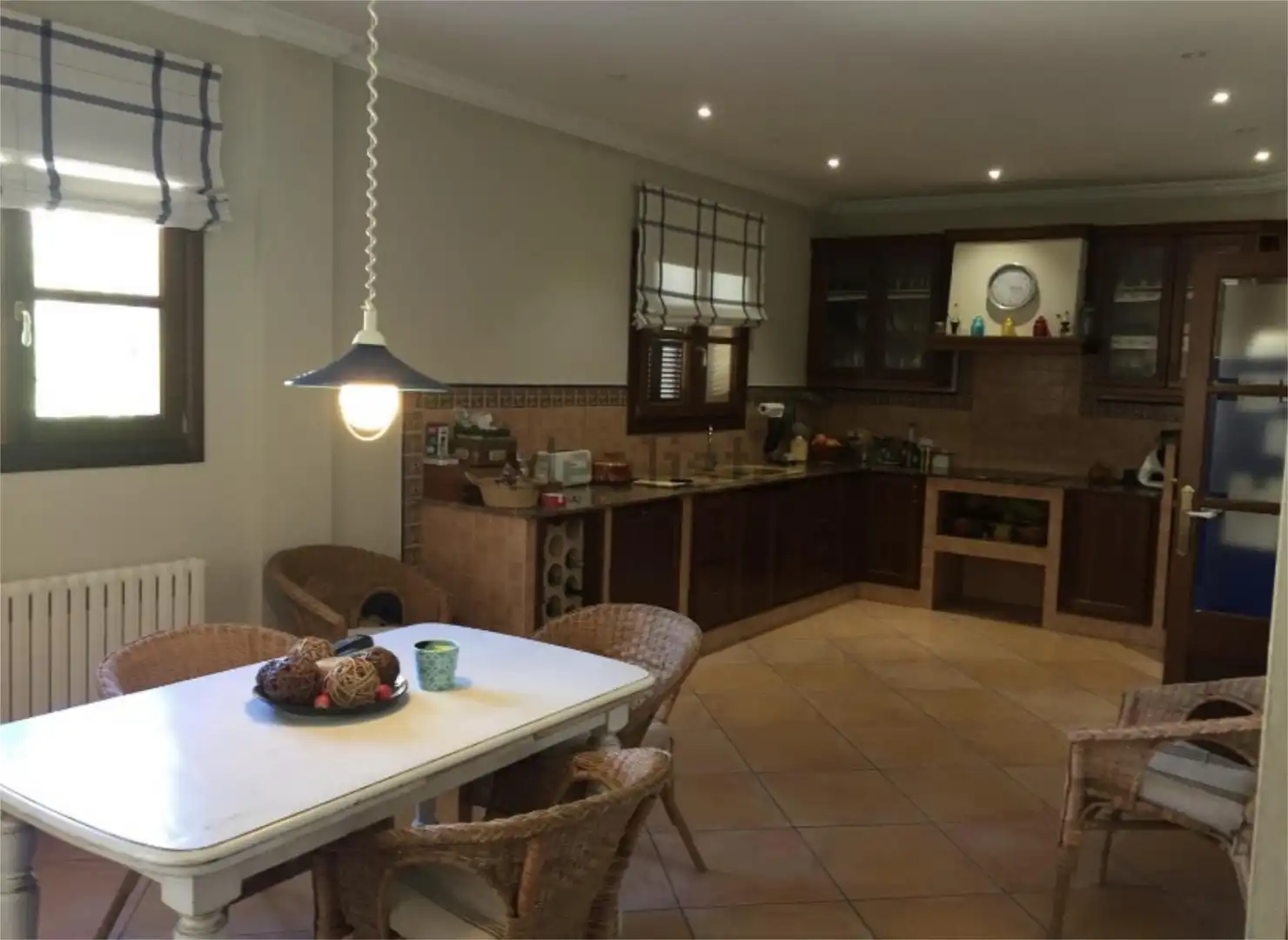 Room in Carrer de Maria Ignàsia Morell, 46, Artà Poble Kitchen of Houses for share in Artà with Air Conditioner, Heating and Terrace