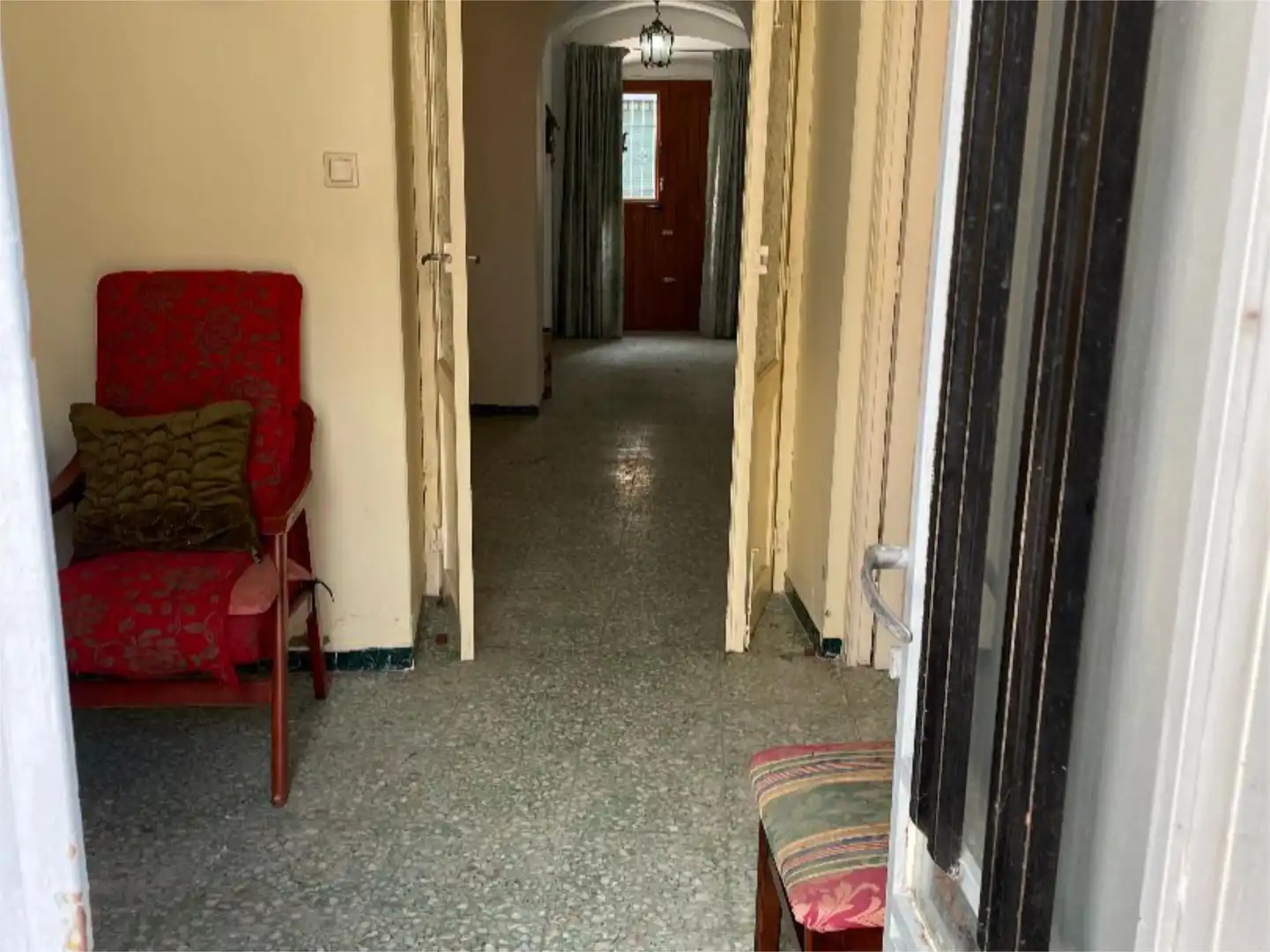 Casa adosada en venta en Calle Mártires de la Guerra, 54, Almoharín Casa adosada en venta en Almoharín con Trastero y Amueblado