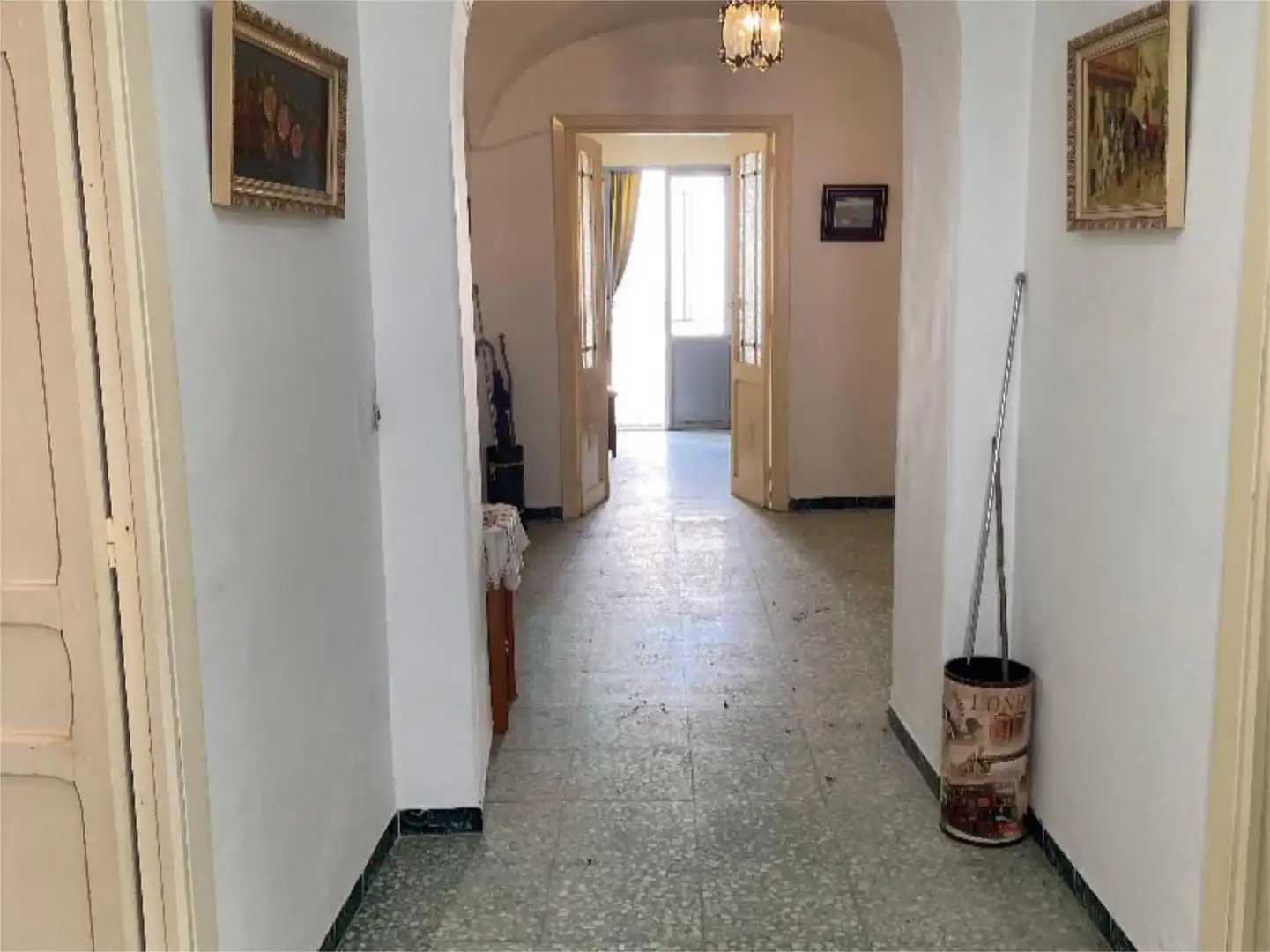 Casa adosada en venta en Calle Mártires de la Guerra, 54, Almoharín Casa adosada en venta en Almoharín con Trastero y Amueblado