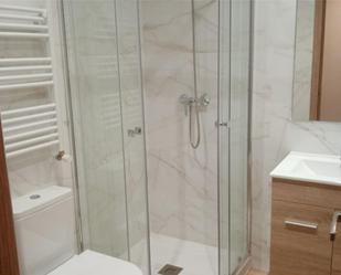 Bathroom of Flat to rent in Las Navas del Marqués   with Terrace